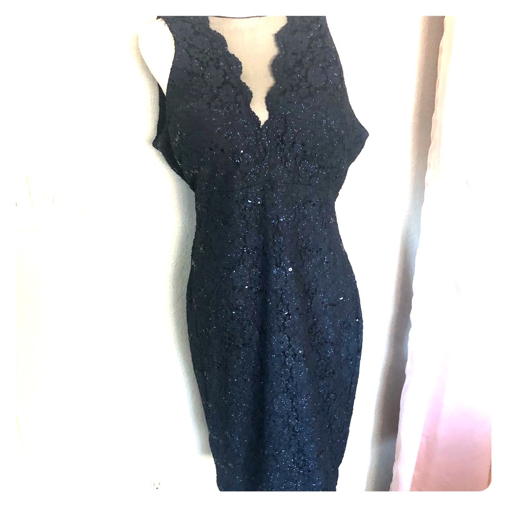 Beautiful cocktail dress!